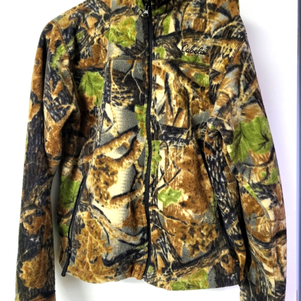 Cabelas fleece jacket